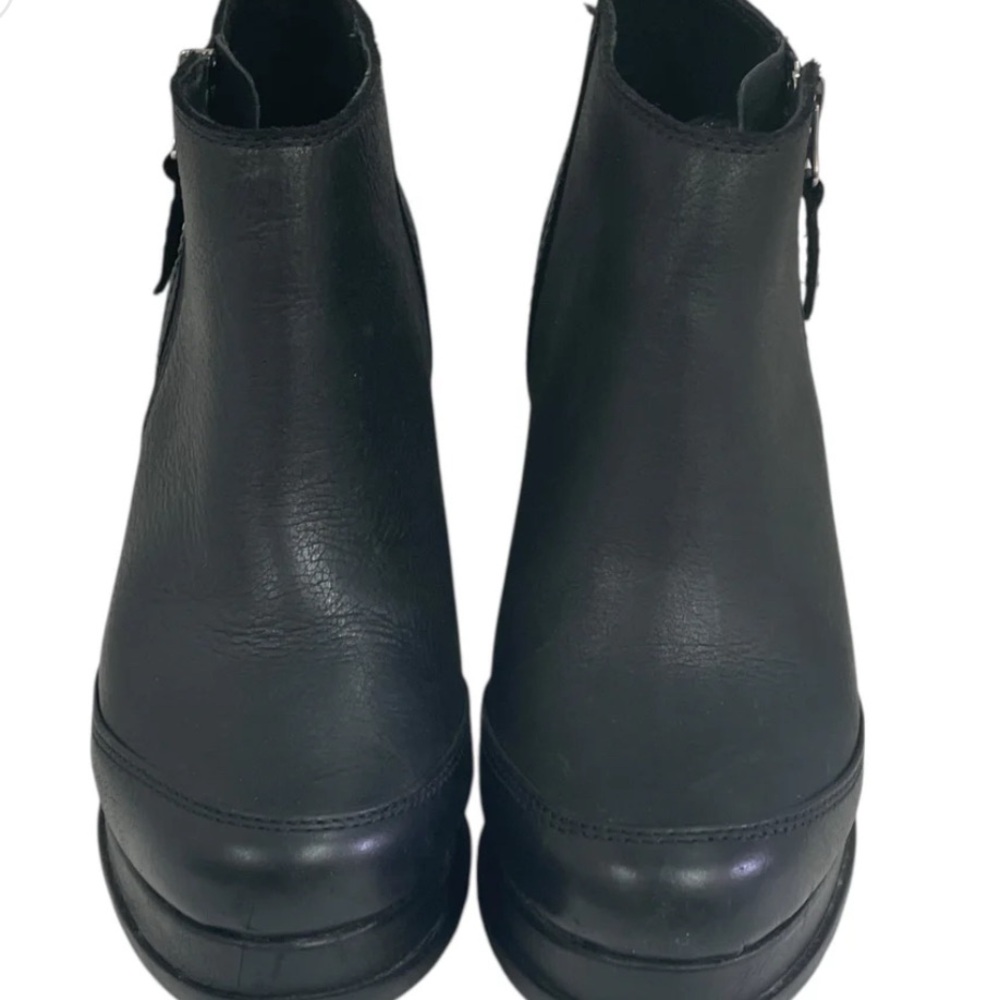 Black Leather Ankle Boots- Sorel size 8 - Picture 2 of 3